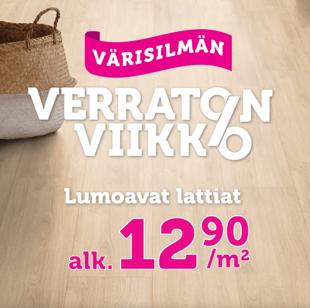 Kuva olohuoneesta, jossa seinällä akustiikkapaneeli.